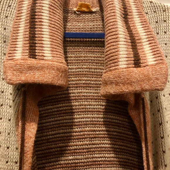 Vintage 1970's Long Cardigan - Picture 2 of 8